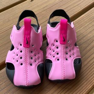 Nike toddler pink and black sandals